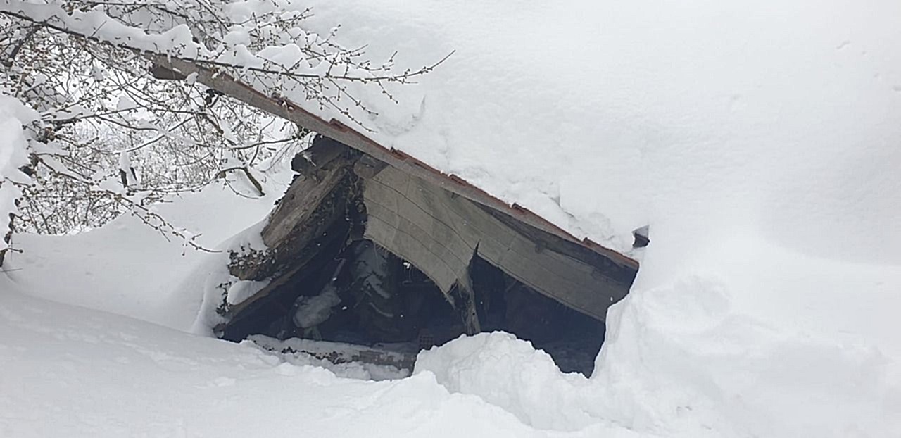 Kar Nedeniyle �at�n�z ��kerse Ne Yapmal�s�n�z?